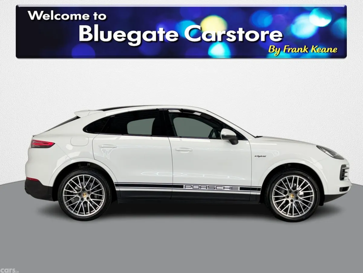 Porsche Cayenne MPV, Petrol Hybrid, 2023, White