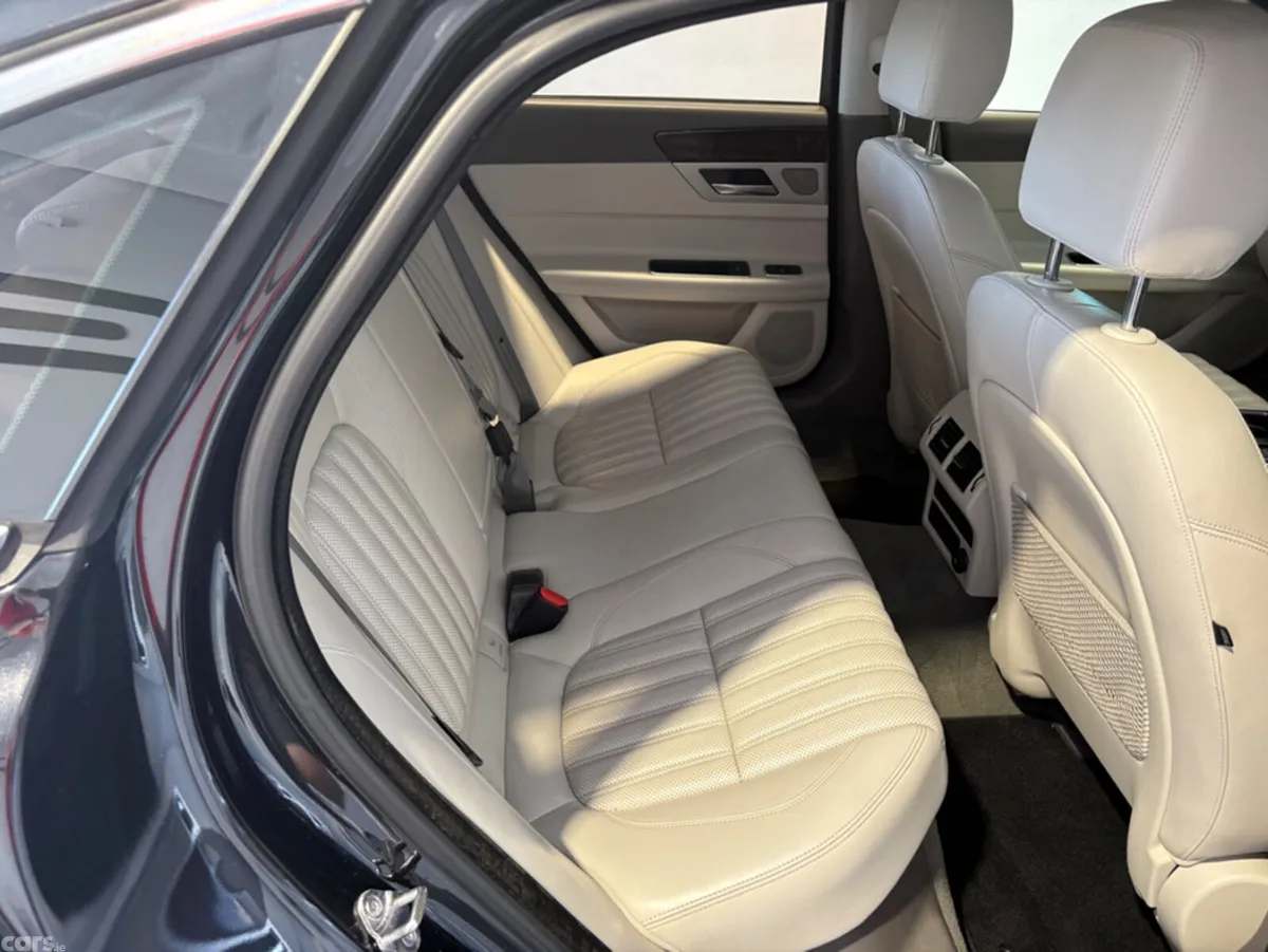 Jaguar XF Saloon, Diesel, 2018, Black