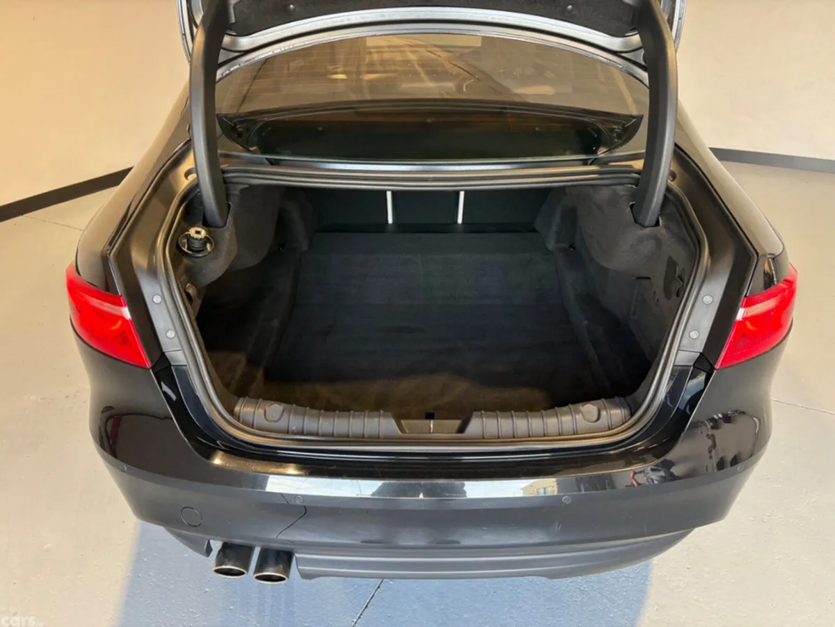 Jaguar XF Saloon, Diesel, 2018, Black