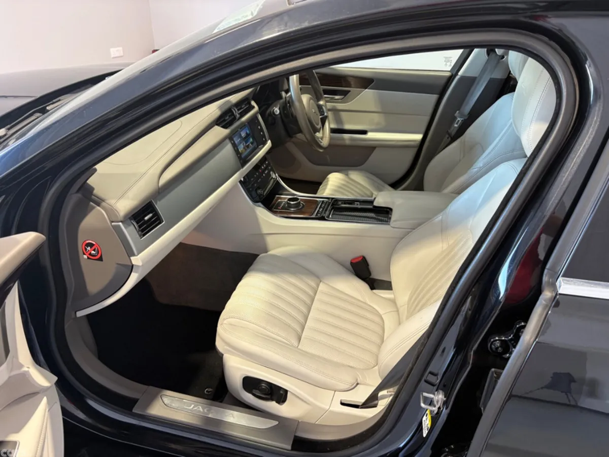Jaguar XF Saloon, Diesel, 2018, Black