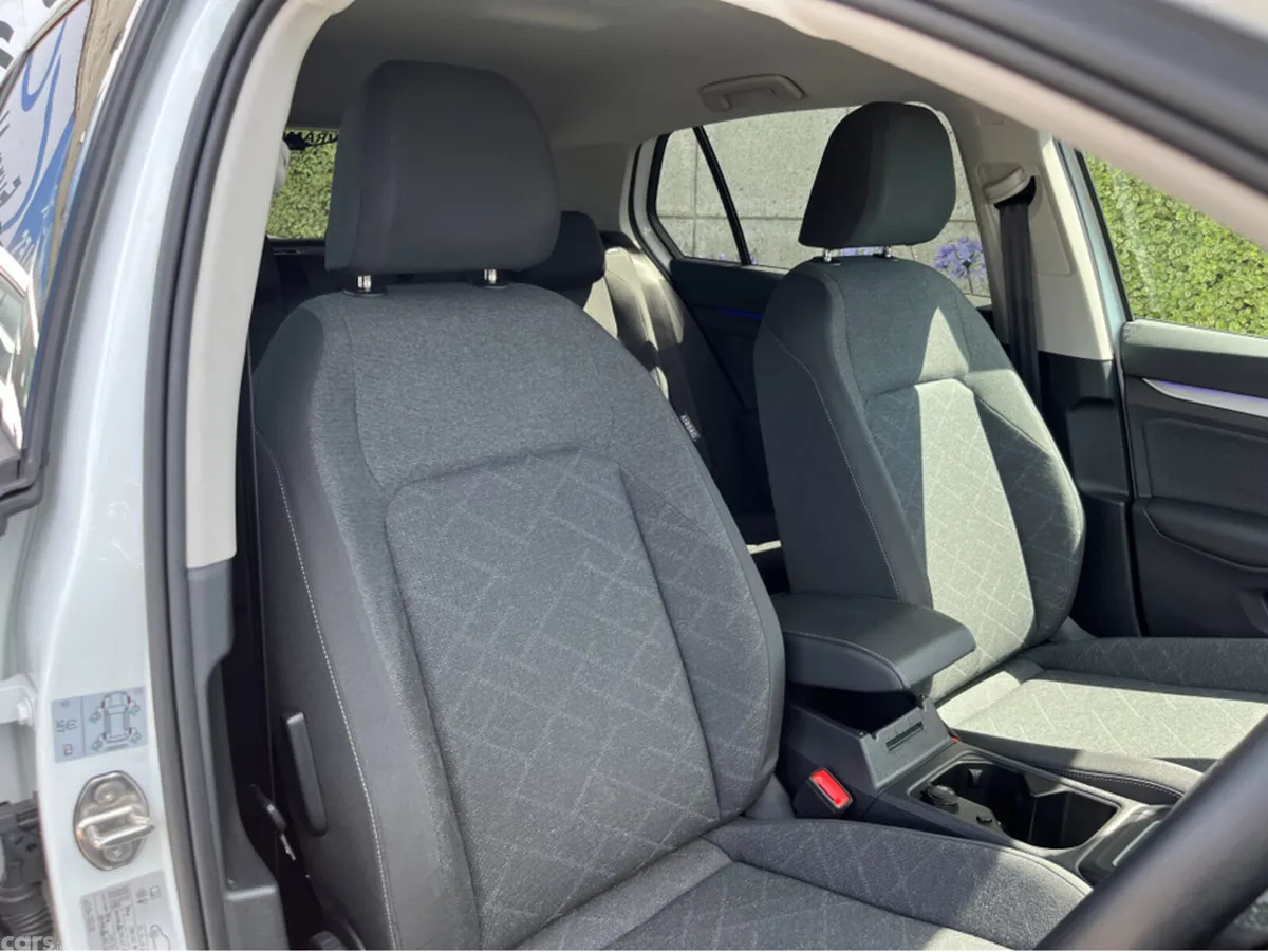 Volkswagen Golf Hatchback, Diesel, 2024, White