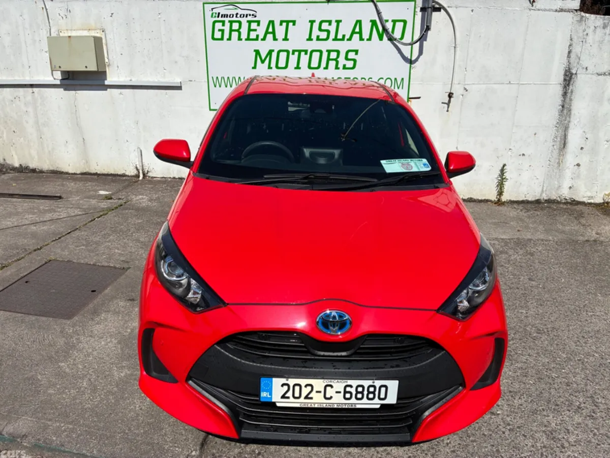 Toyota Yaris Hatchback, Petrol Hybrid, 2020, Red