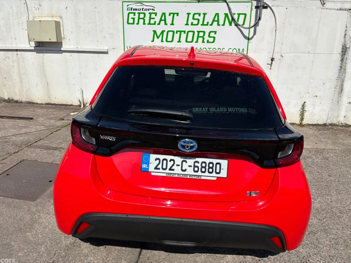Toyota Yaris Hatchback, Petrol Hybrid, 2020, Red