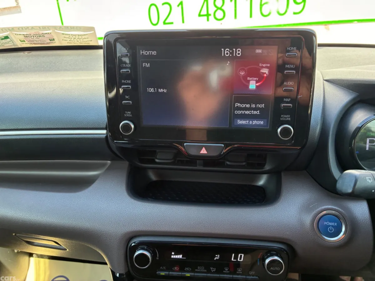 Toyota Yaris Hatchback, Petrol Hybrid, 2020, Red