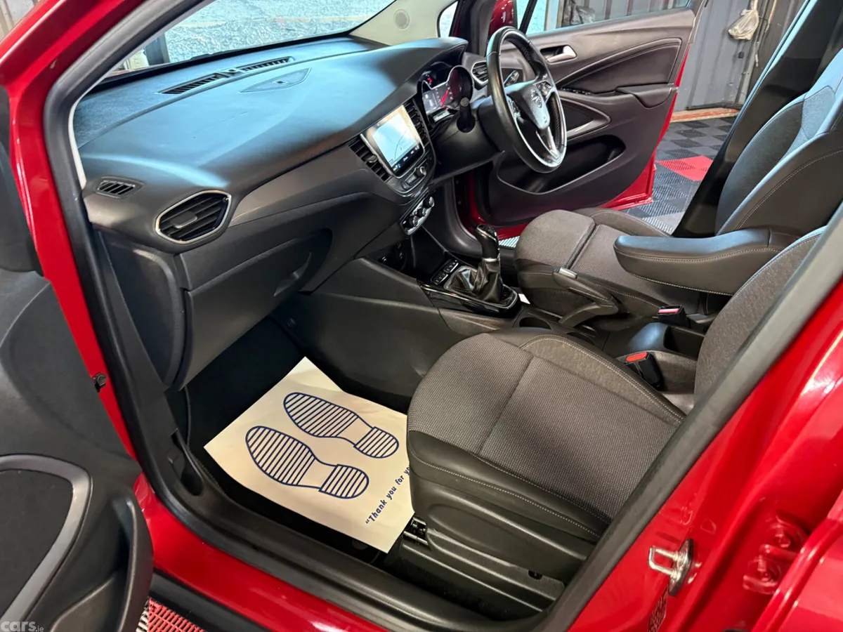 Opel Crossland X SUV, Petrol, 2021, Red