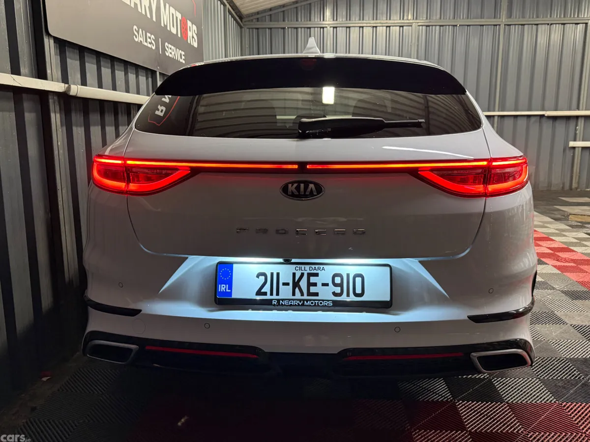 Kia Ceed Hatchback, Diesel, 2021, White