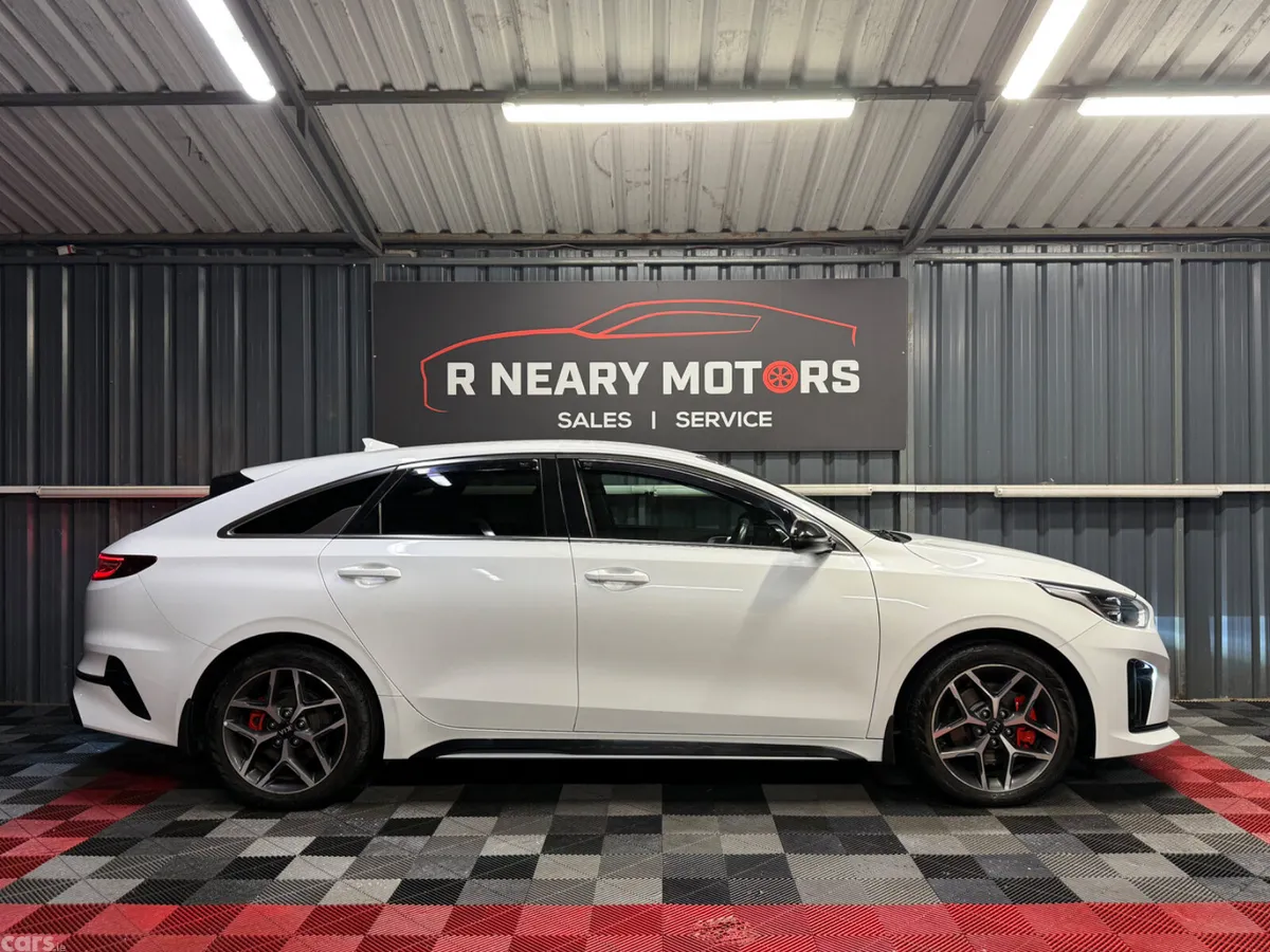 Kia Ceed Hatchback, Diesel, 2021, White