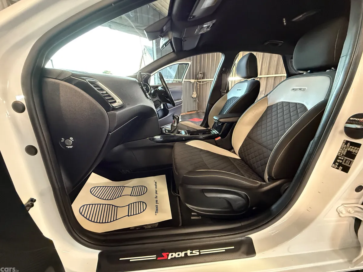 Kia Ceed Hatchback, Diesel, 2021, White