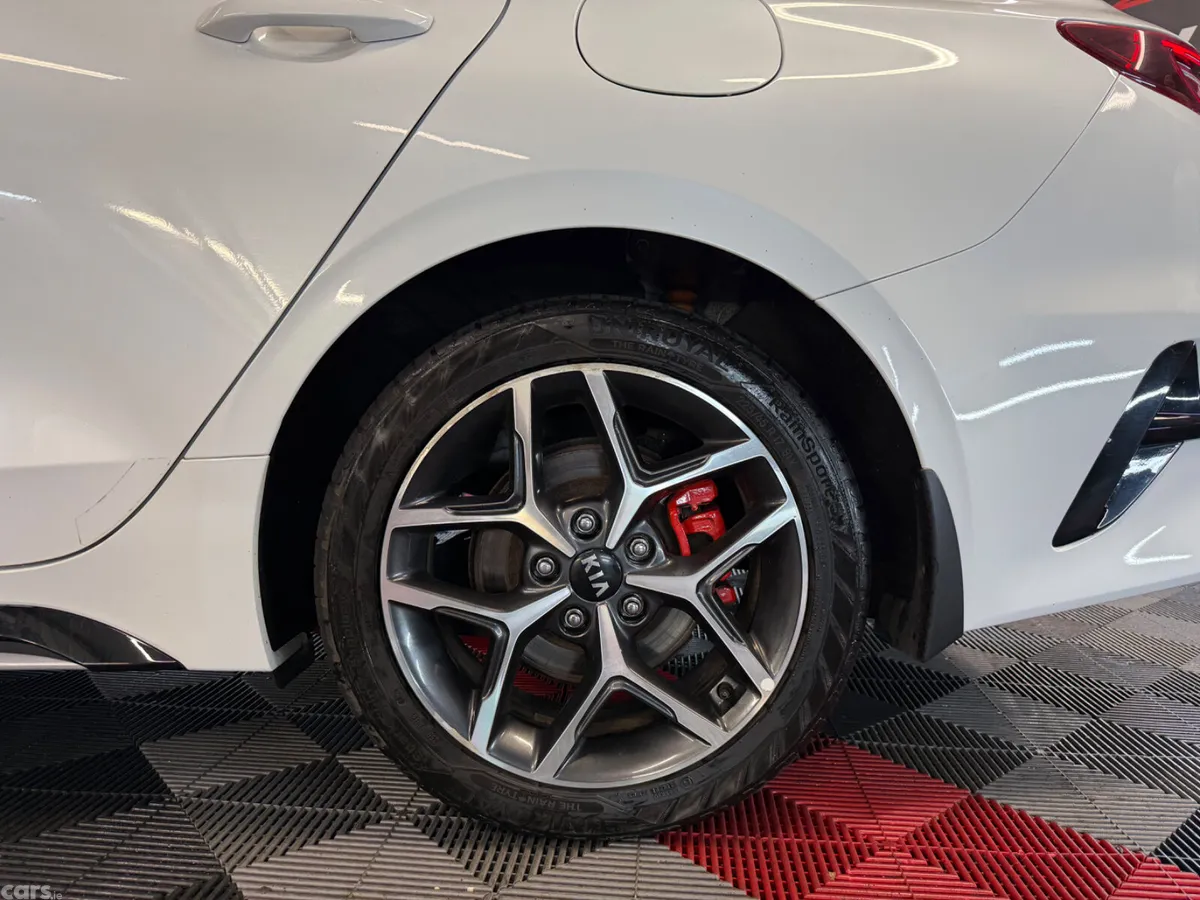 Kia Ceed Hatchback, Diesel, 2021, White