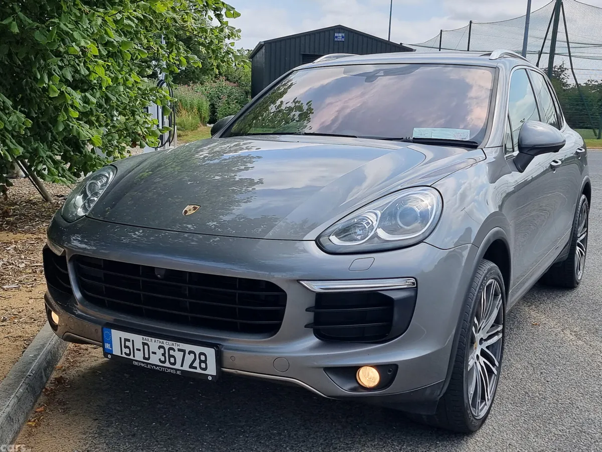 Porsche Cayenne SUV, Petrol Plug-in Hybrid, 2015, Grey