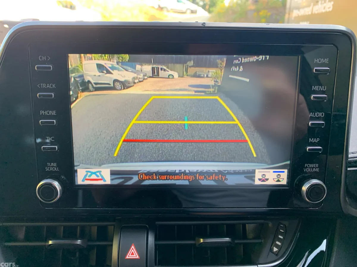 Toyota C-HR SUV, Petrol Hybrid, 2019, White