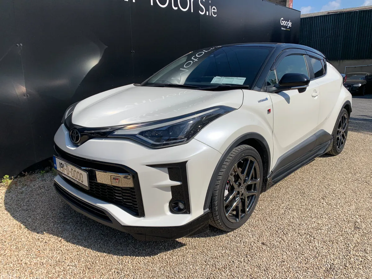 Toyota C-HR SUV, Petrol Hybrid, 2019, White