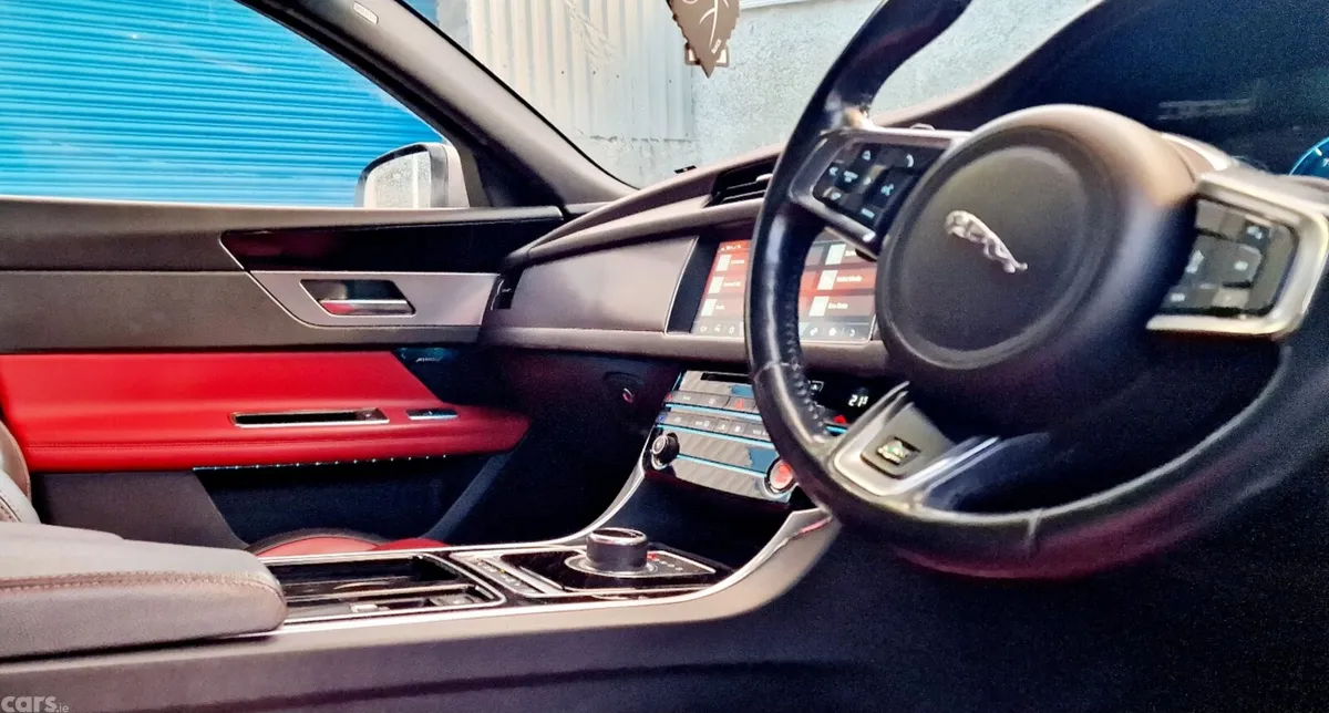 Jaguar XF Saloon, Diesel, 2016, Grey