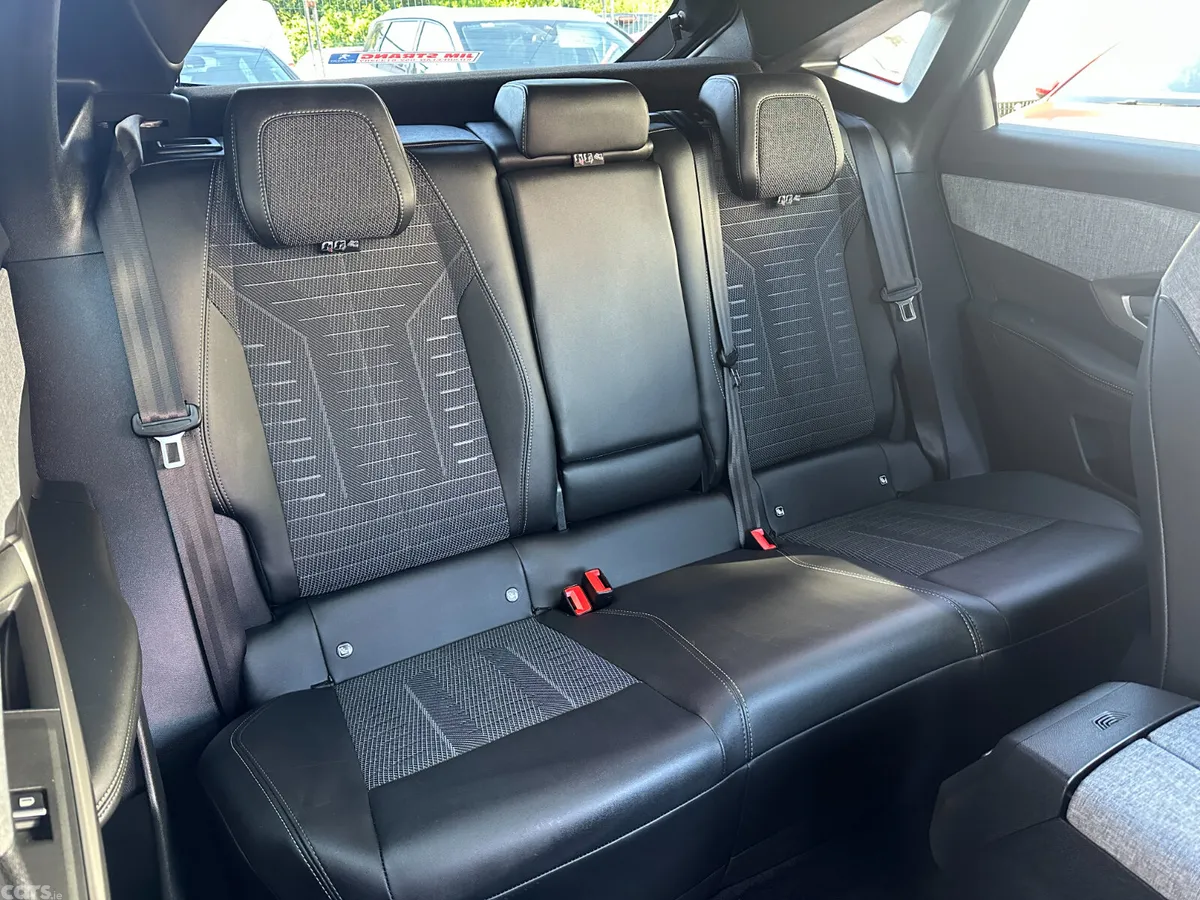 Peugeot 3008 MPV, Petrol Hybrid, 2025, Grey