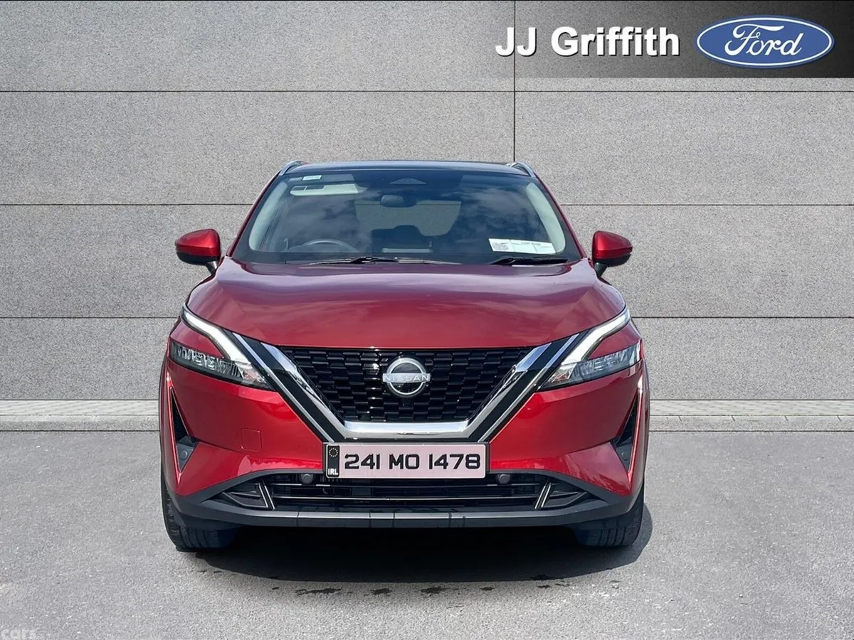 Nissan Qashqai MPV, Petrol, 2024, Red