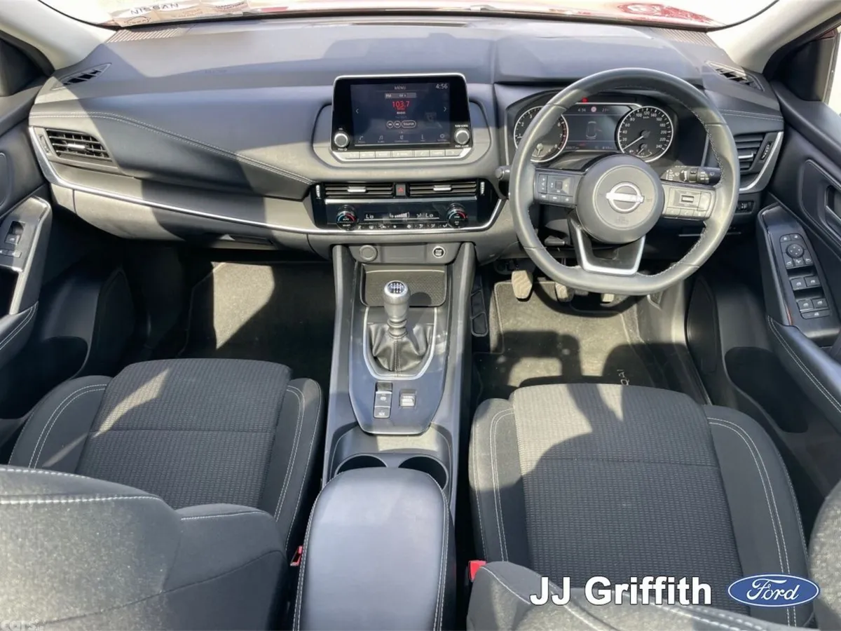Nissan Qashqai MPV, Petrol, 2024, Red