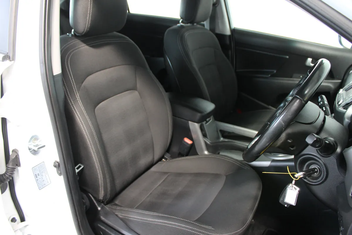 Kia Sportage SUV, Diesel, 2016, White