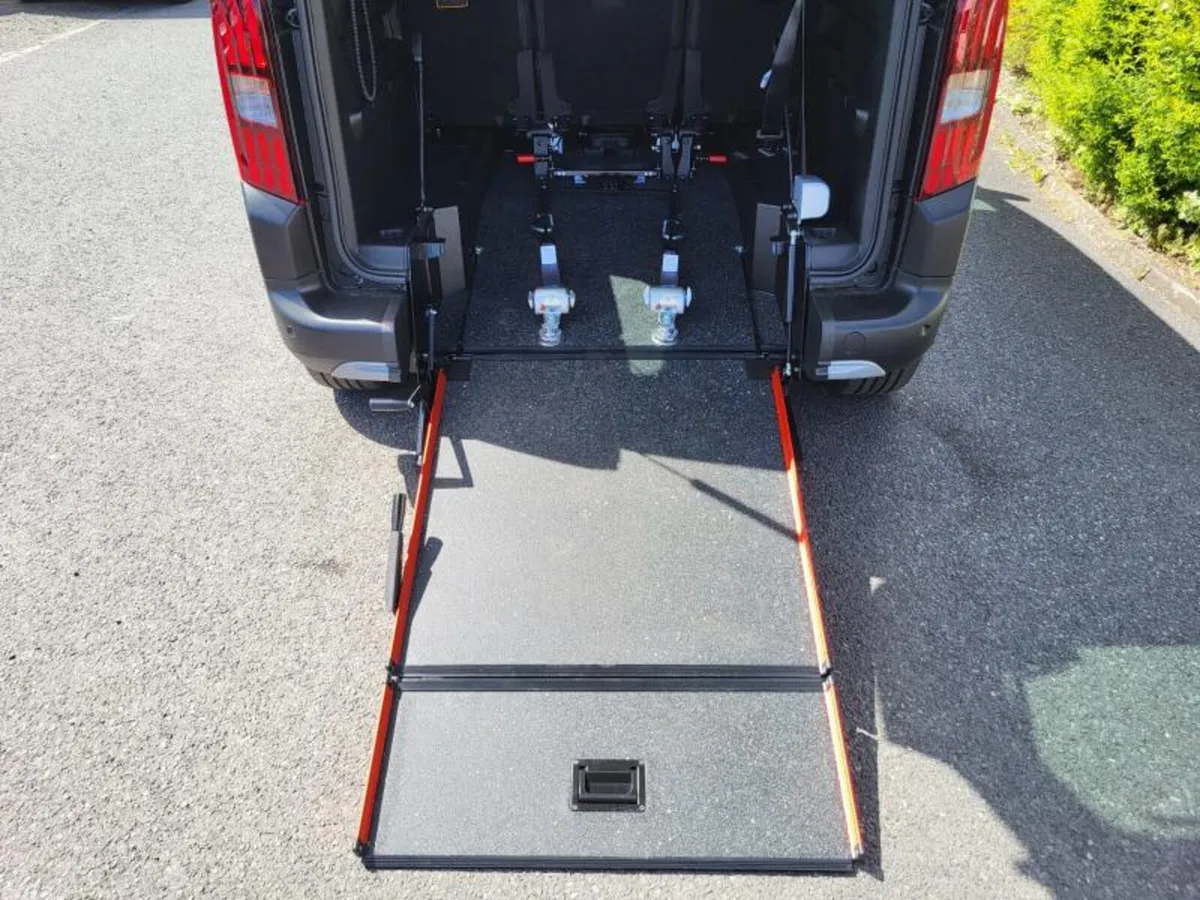 Peugeot Rifter MPV, Diesel, 2026, Grey