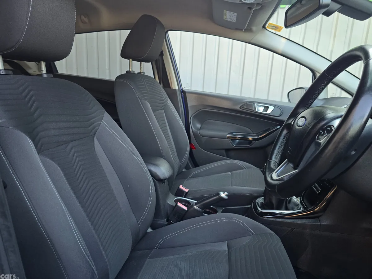 Ford Fiesta Hatchback, Petrol, 2014, Blue