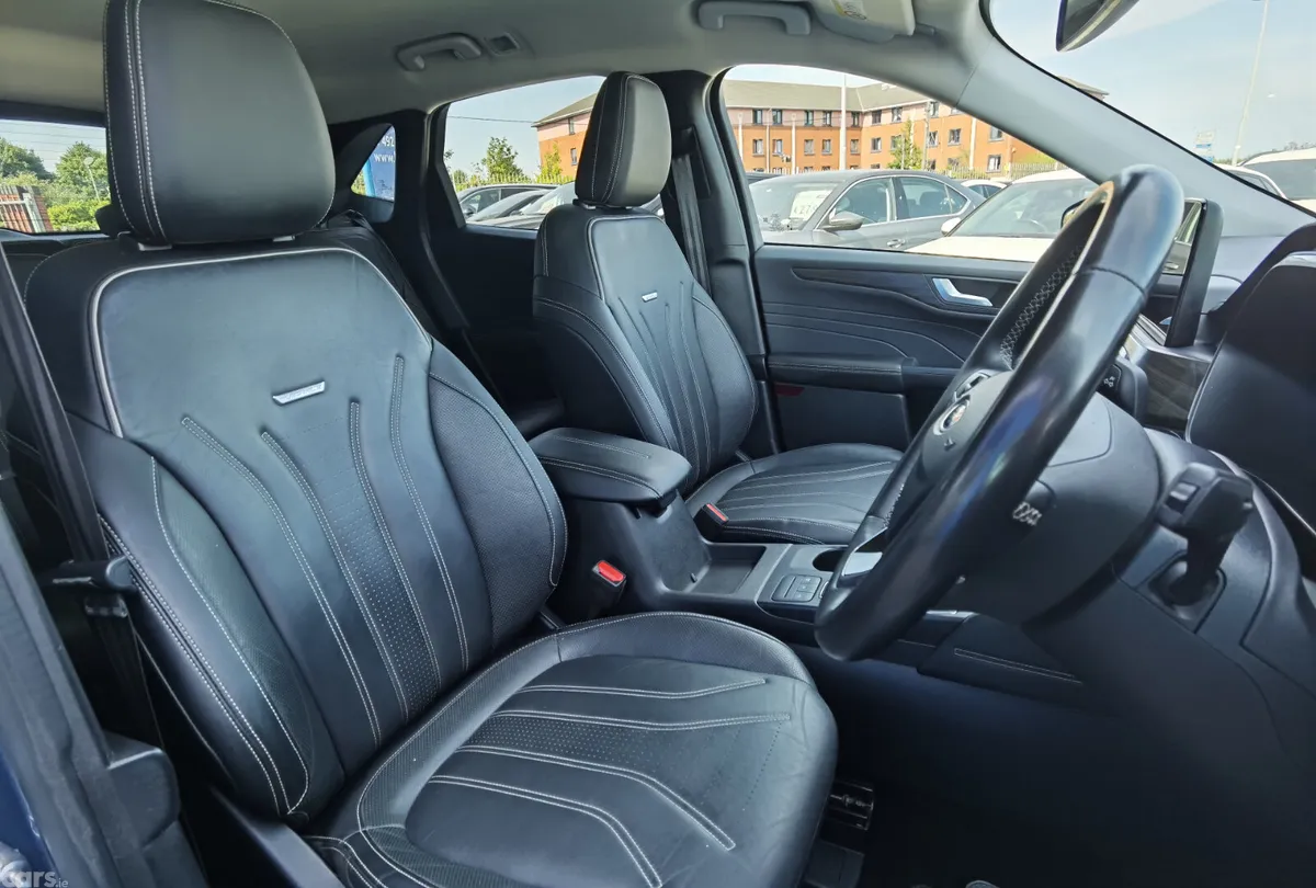 Ford Kuga SUV, Petrol Plug-in Hybrid, 2023, Blue