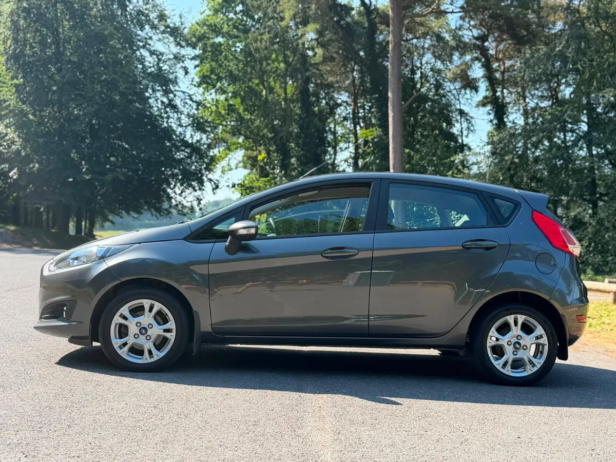 Ford Fiesta Hatchback, Diesel, 2017, Grey