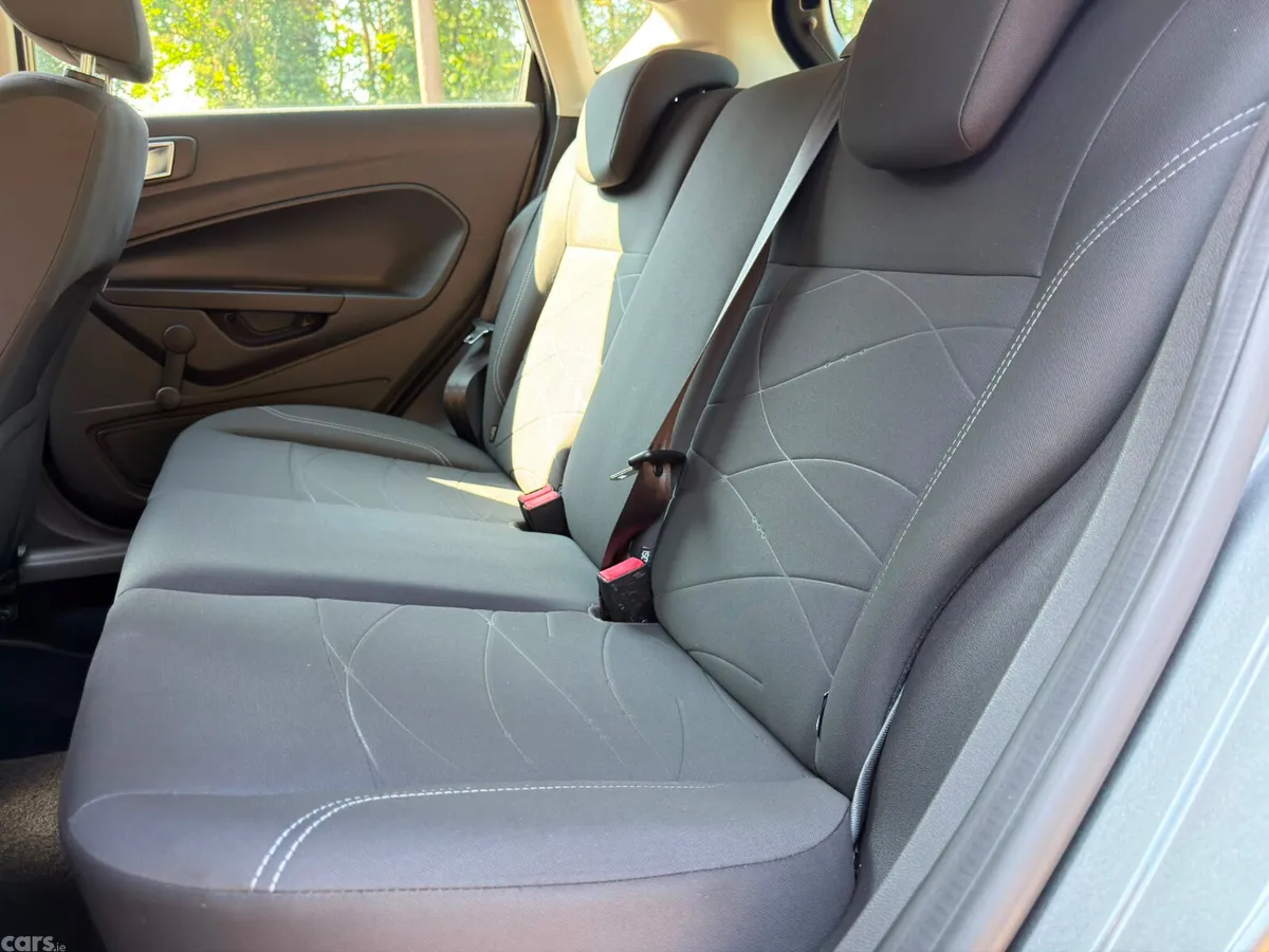 Ford Fiesta Hatchback, Diesel, 2017, Grey