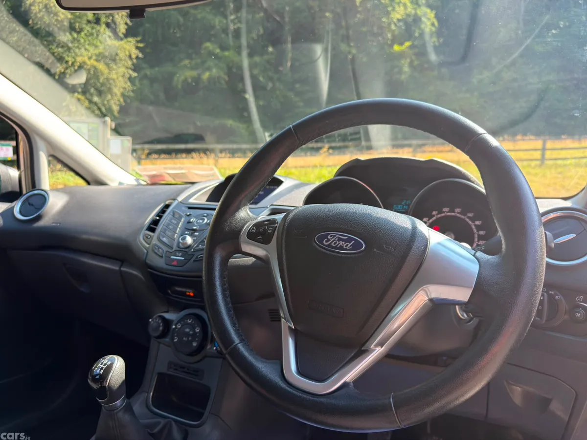 Ford Fiesta Hatchback, Diesel, 2017, Grey