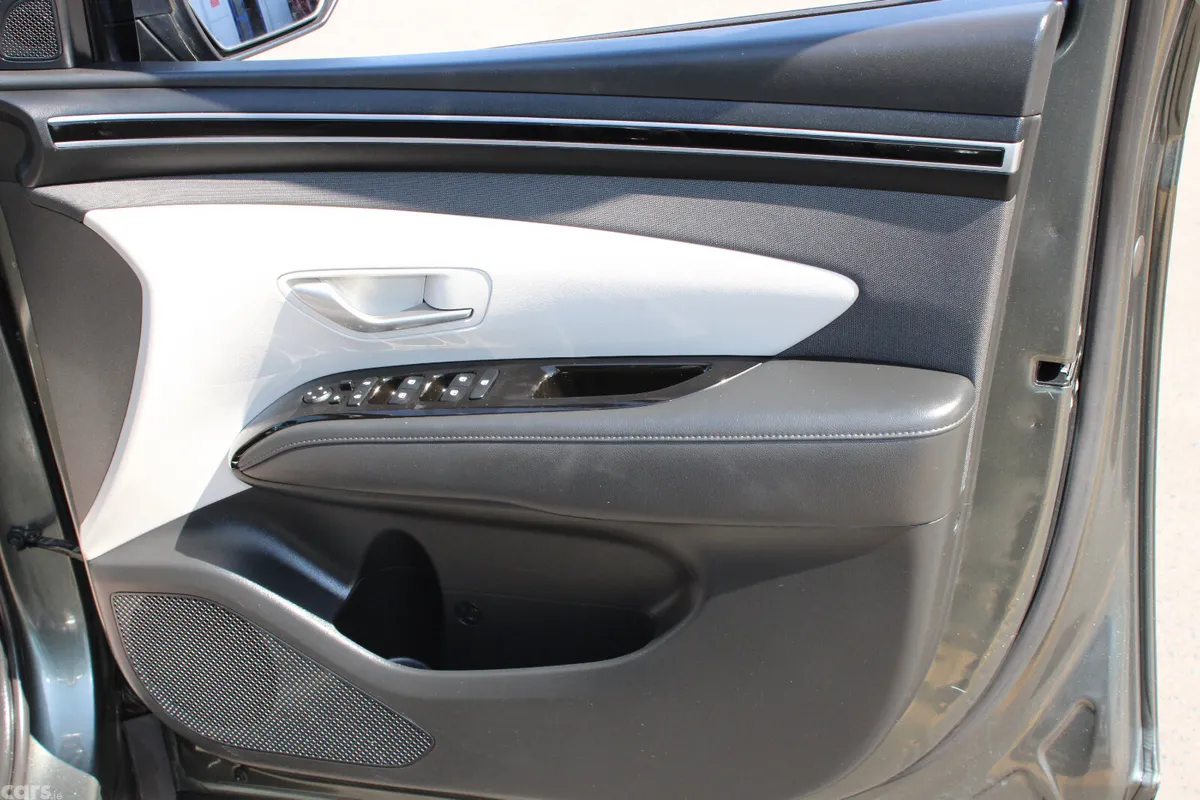 Hyundai Tucson SUV, Petrol Hybrid, 2023, Grey