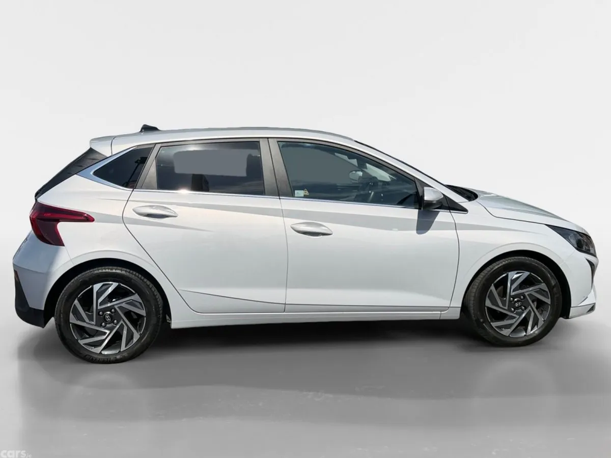 Hyundai i20 Hatchback, Petrol, 2024, Grey