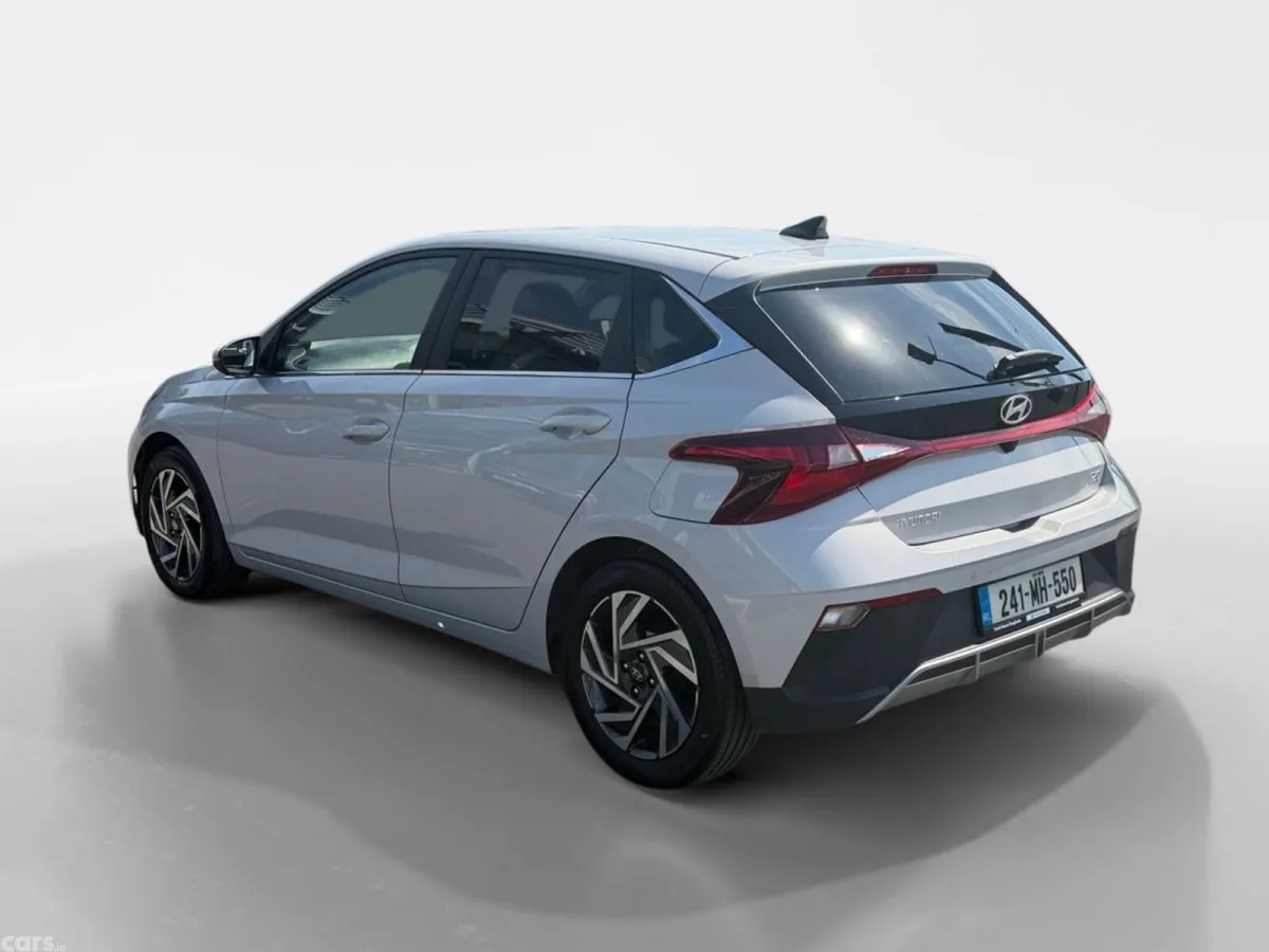 Hyundai i20 Hatchback, Petrol, 2024, Grey