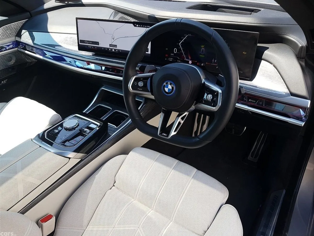 BMW 7-Series Saloon, Petrol Plug-in Hybrid, 2023, Grey