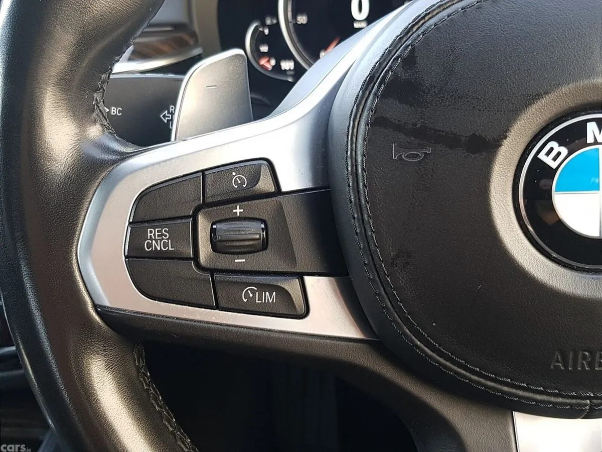 BMW 5-Series Saloon, Petrol Plug-in Hybrid, 2018, Grey