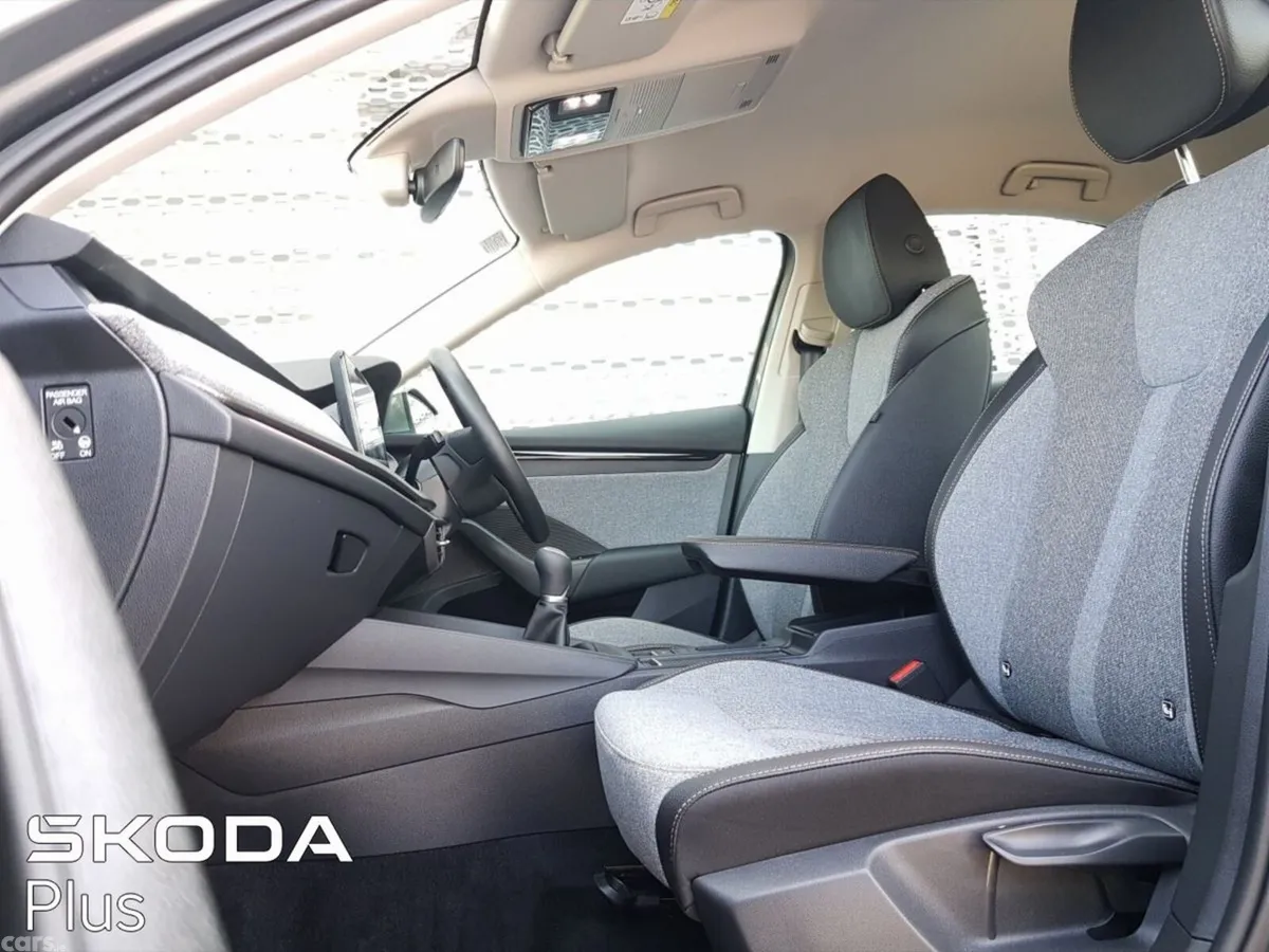 Skoda Octavia Saloon, Diesel, 2026, Grey