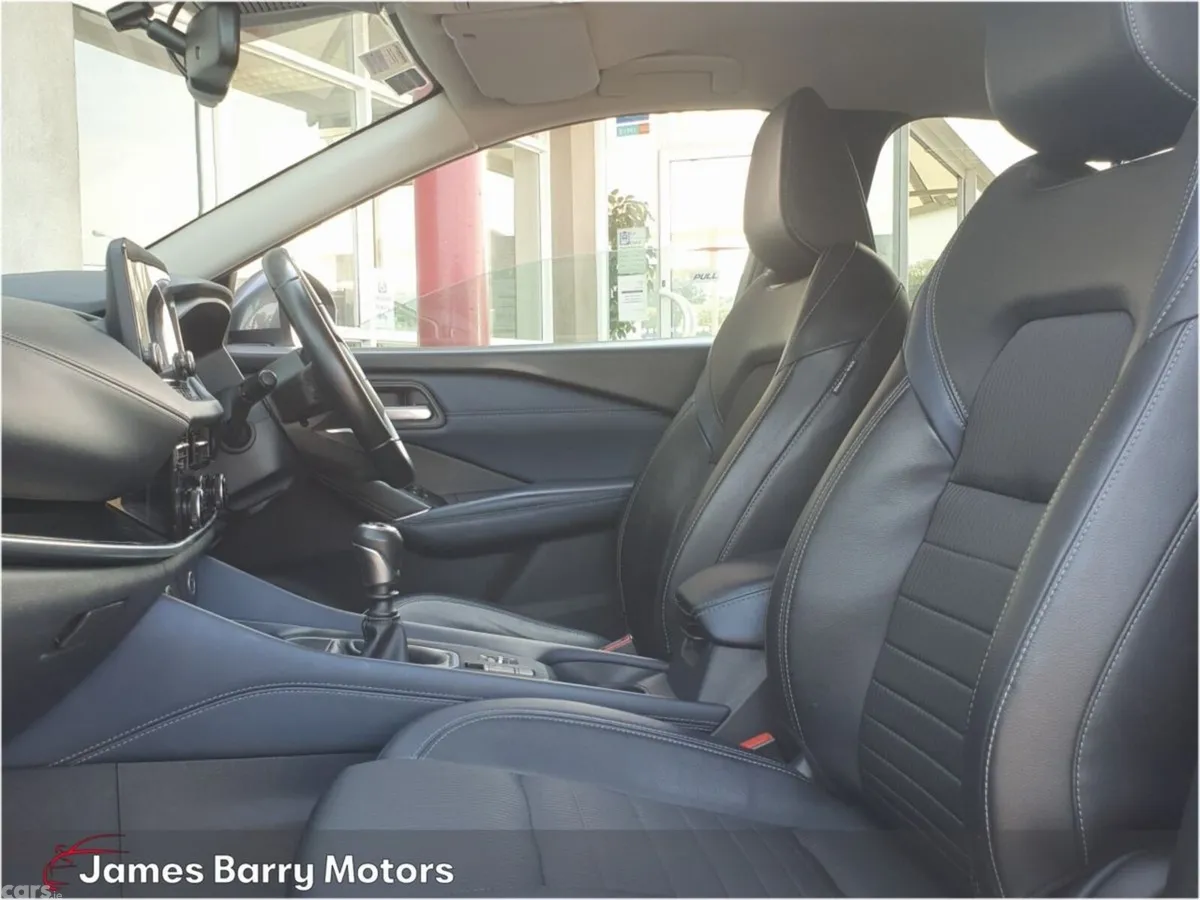 Nissan Qashqai MPV, Petrol, 2022, Grey