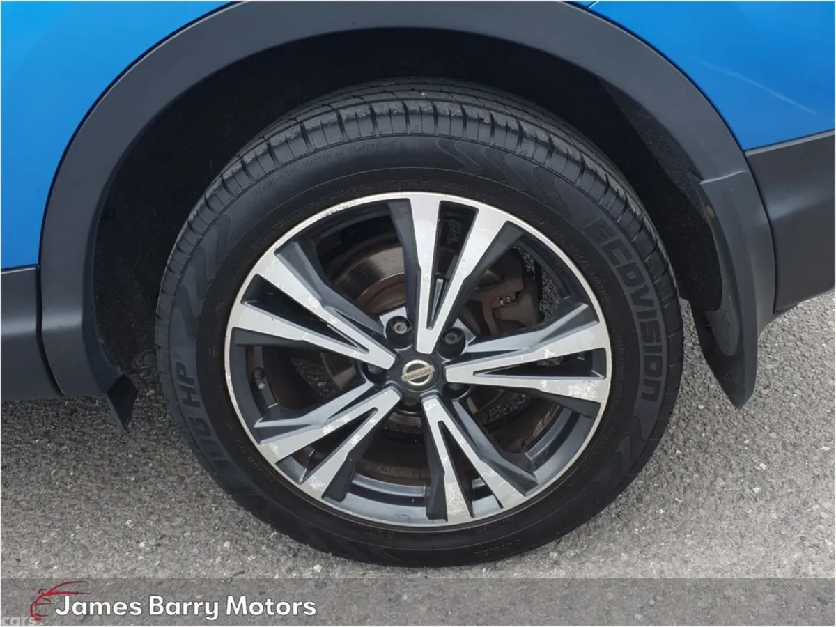 Nissan Qashqai SUV, Diesel, 2017, Blue