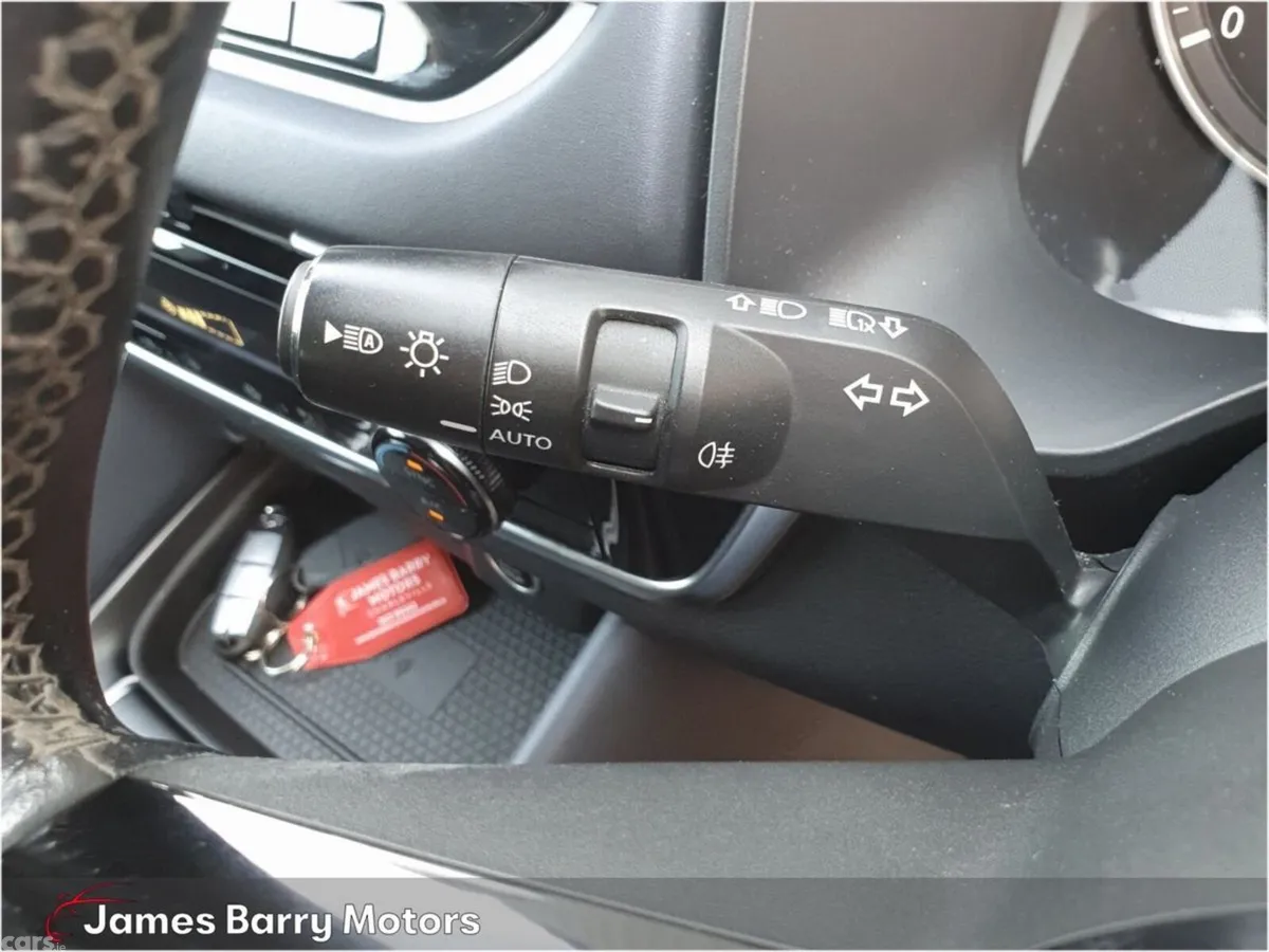 Nissan Qashqai MPV, Petrol, 2022, Grey