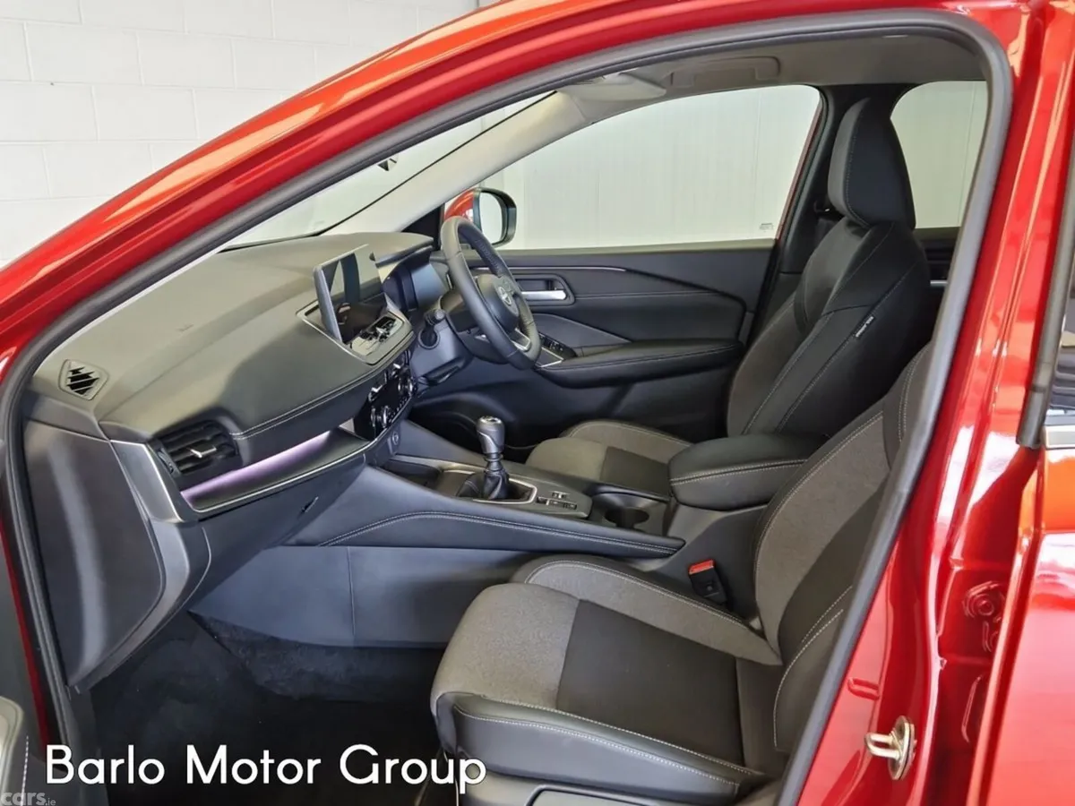 Nissan Qashqai MPV, Petrol Hybrid, 2026, Red