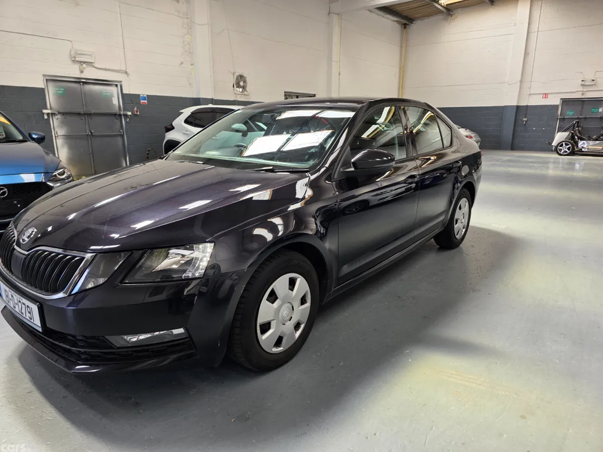 Skoda Octavia Saloon, Petrol, 2018, Black