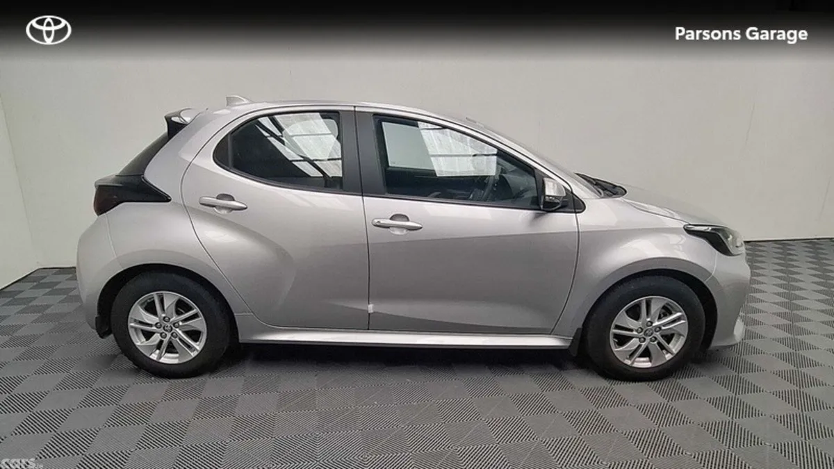 Toyota Yaris Hatchback, Petrol, 2024, Silver