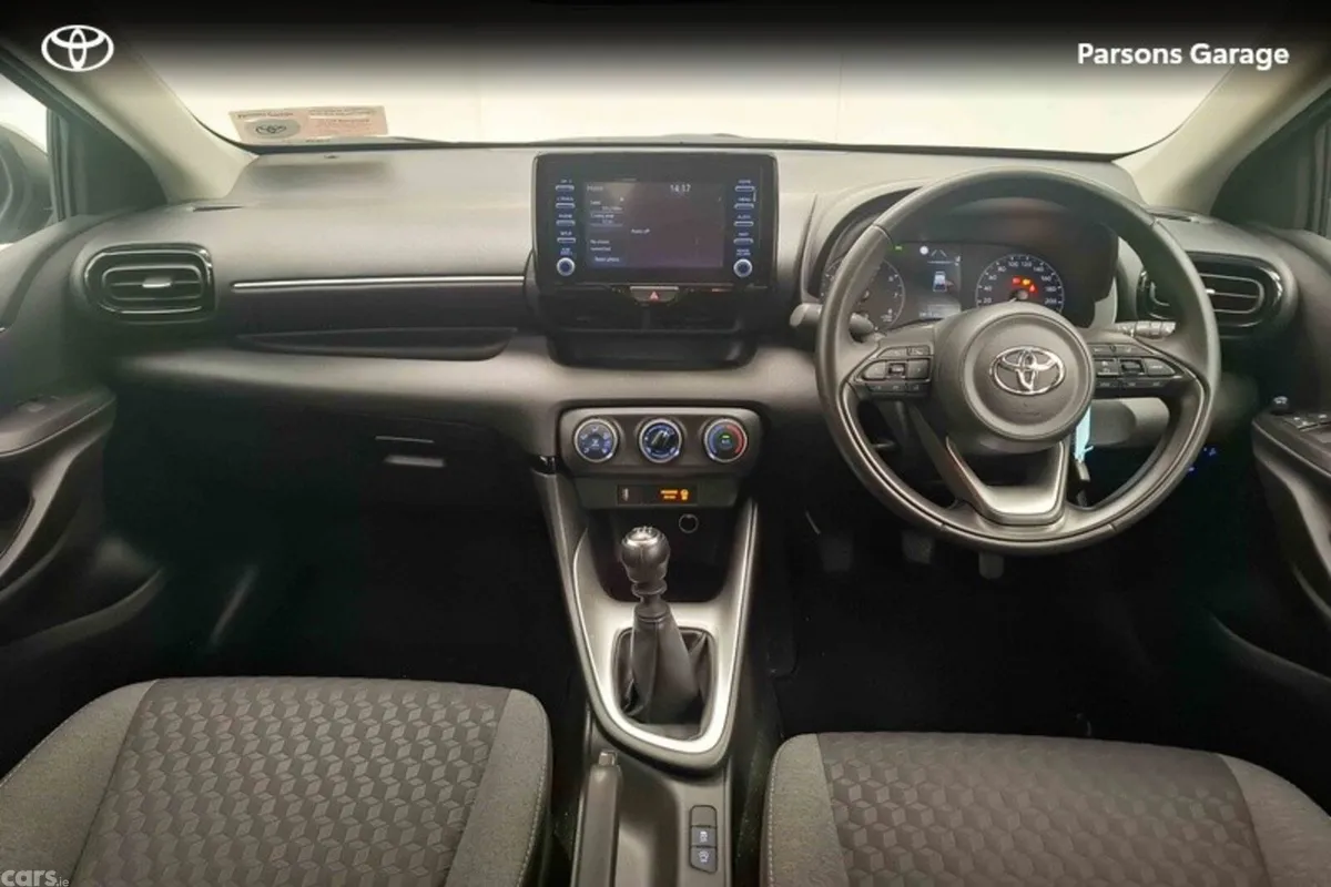 Toyota Yaris Hatchback, Petrol, 2024, Silver