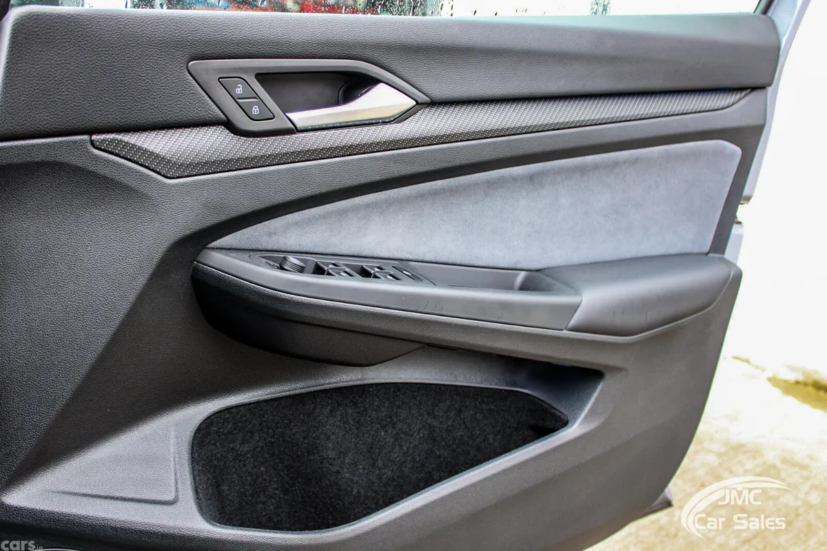 Volkswagen Golf Estate, Diesel, 2024, Grey
