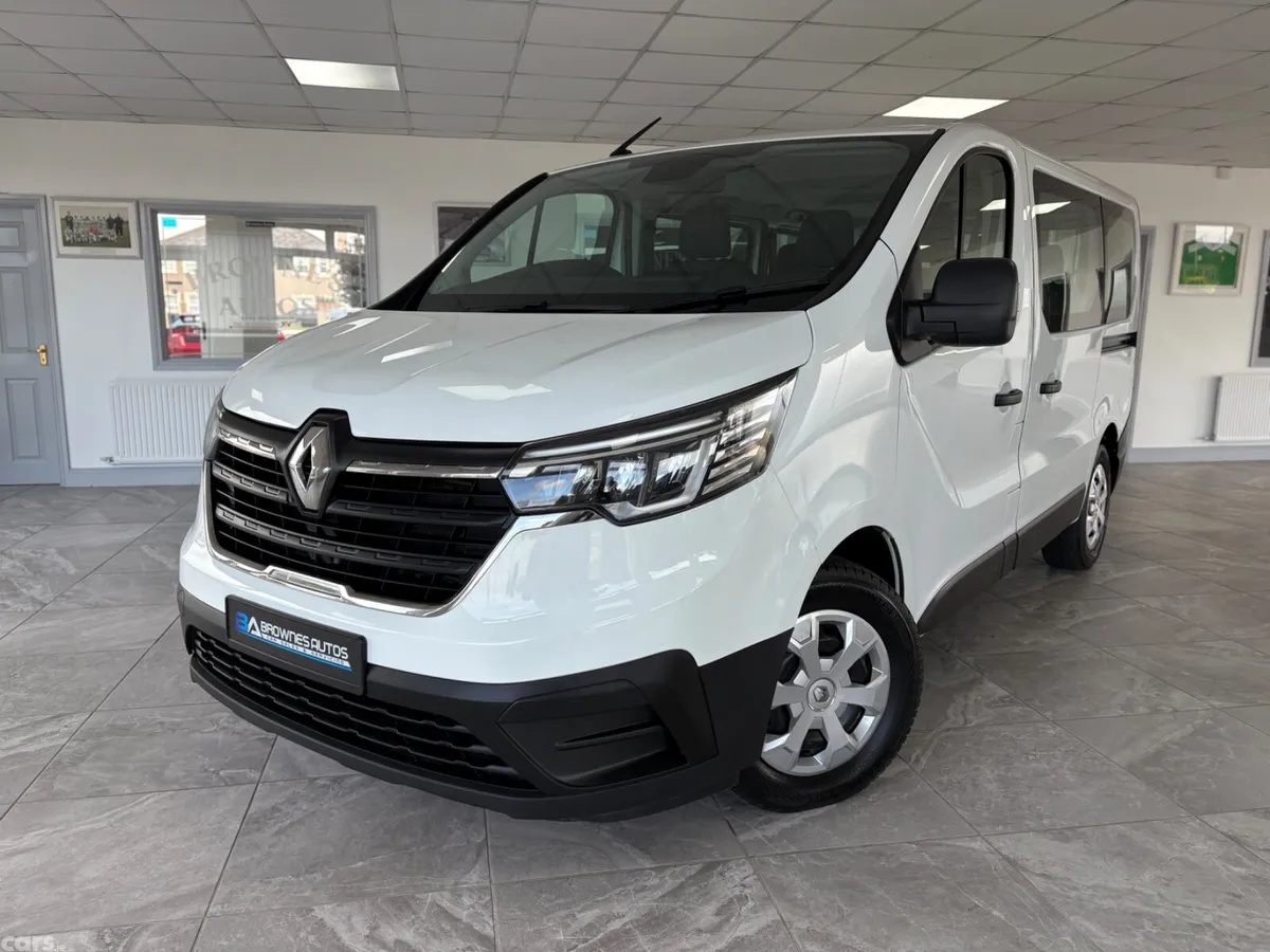 Renault Trafic MPV, Diesel, 2023, White