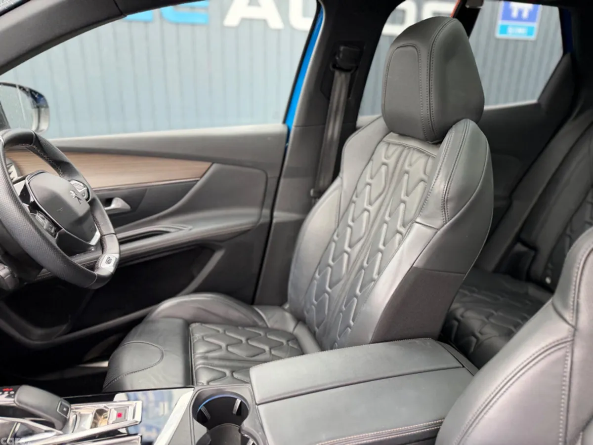 Peugeot 3008 SUV, Diesel, 2021, Blue