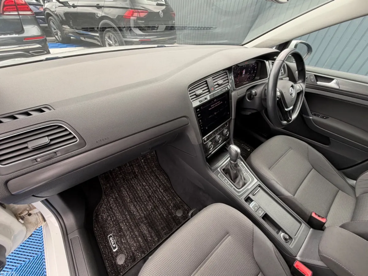 Volkswagen Golf Estate, Petrol, 2019, White