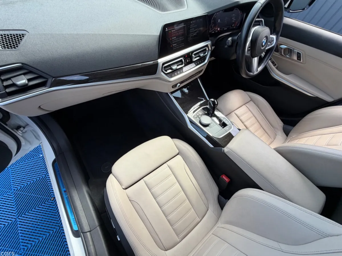BMW 3-Series Estate, Diesel, 2022, White
