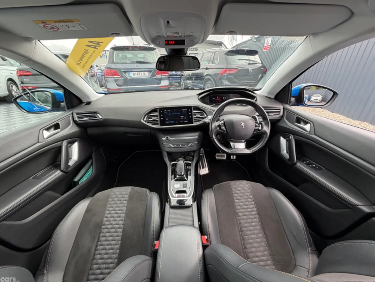 Peugeot 308 Hatchback, Diesel, 2021, Blue
