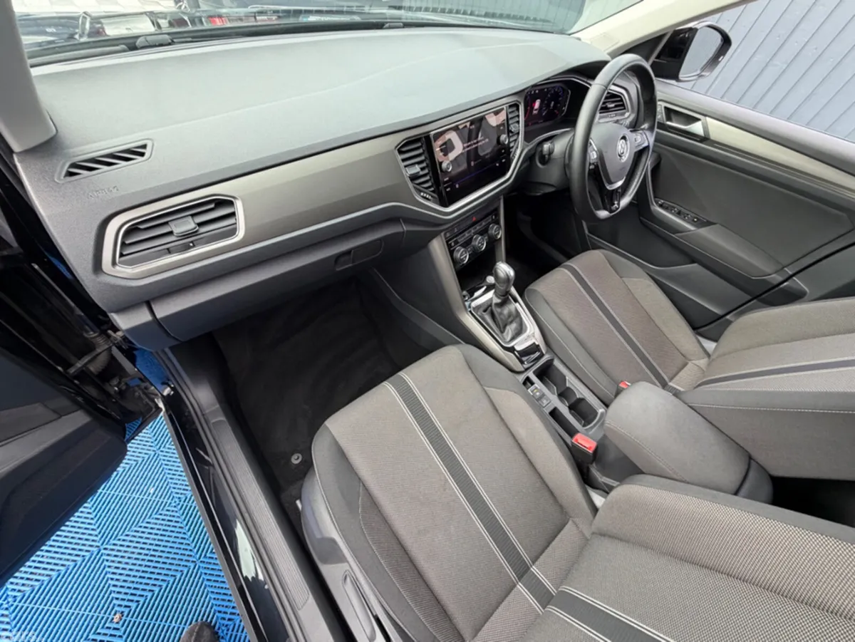 Volkswagen T-Roc SUV, Diesel, 2021, Black