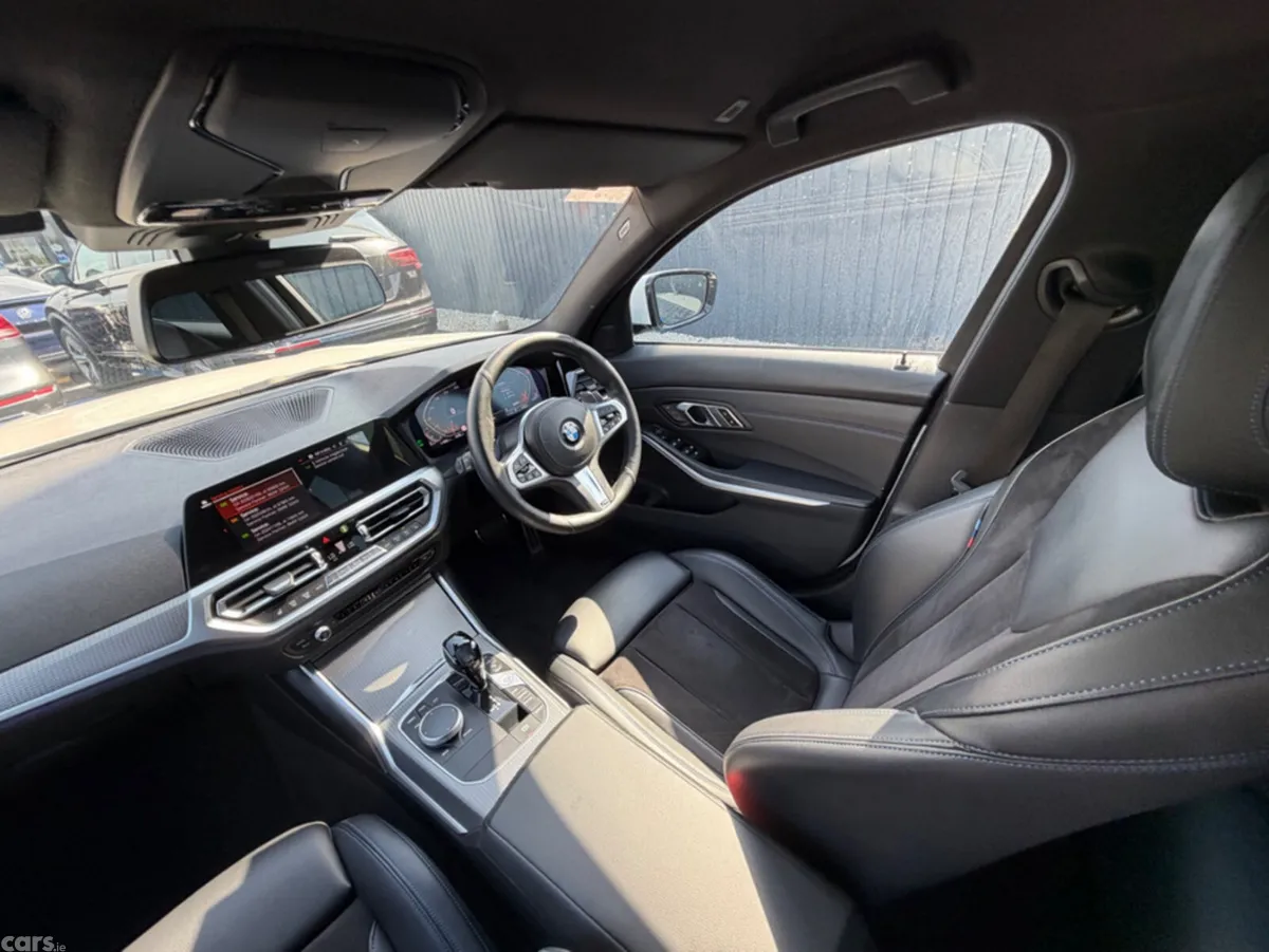 BMW 3-Series Saloon, Diesel, 2019, White
