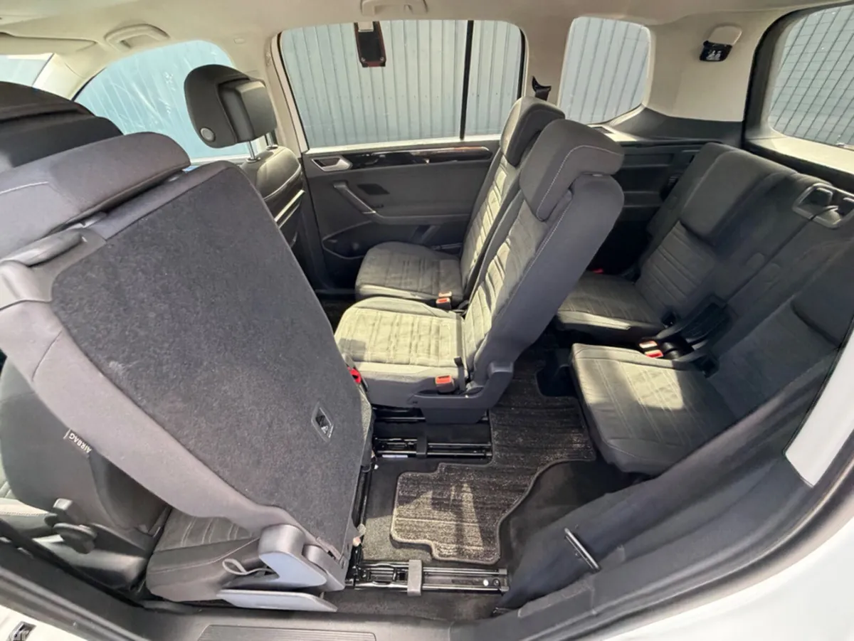 Volkswagen Touran MPV, Diesel, 2020, White