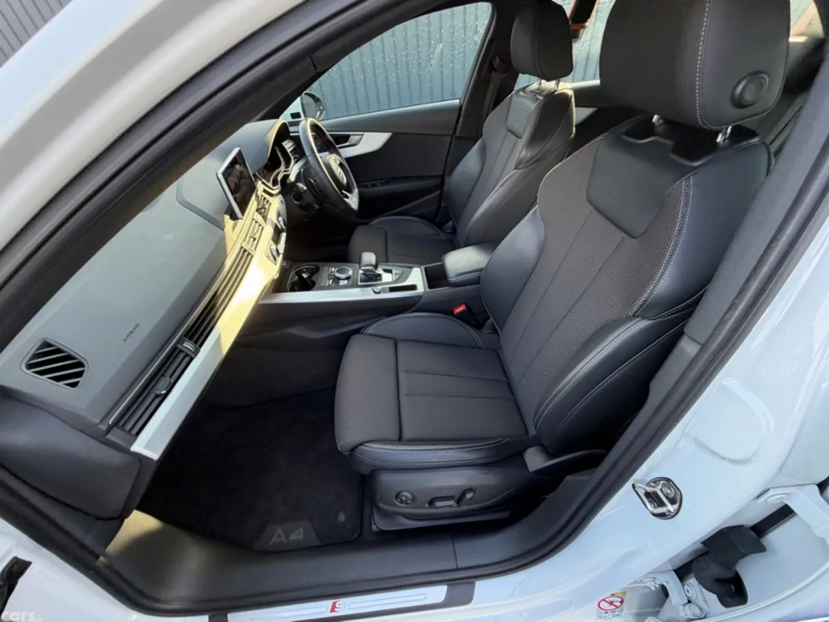Audi A4 Estate, Petrol, 2019, White